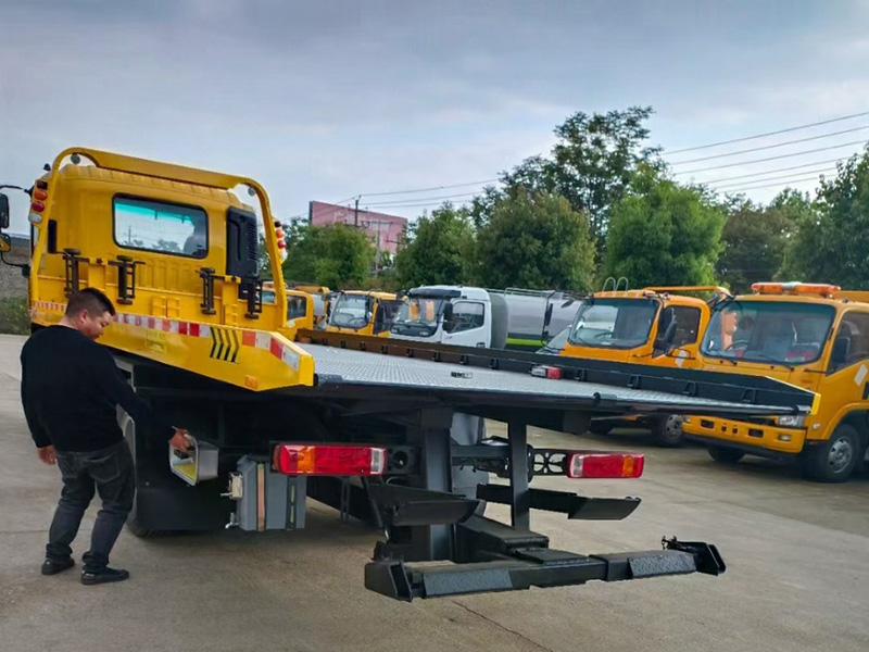 江淮v7 黃牌一體板