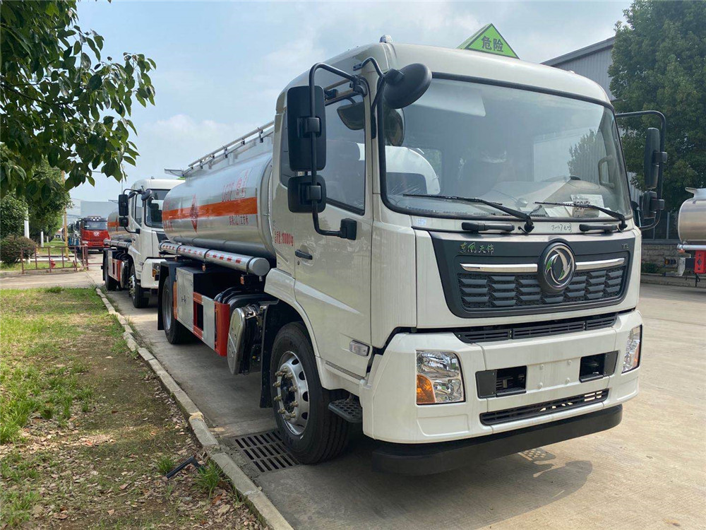 12.7方東風(fēng)天錦單橋 油罐車