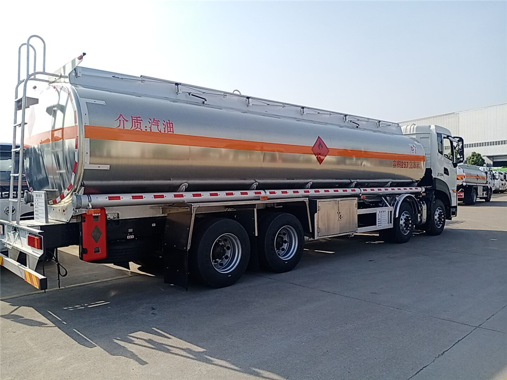 29.7方 前四后八東風天龍350馬力油罐車