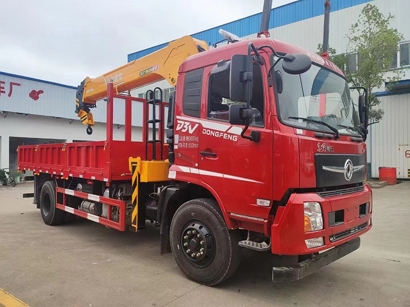 東風(fēng)專底D3V單橋隨車(chē)吊